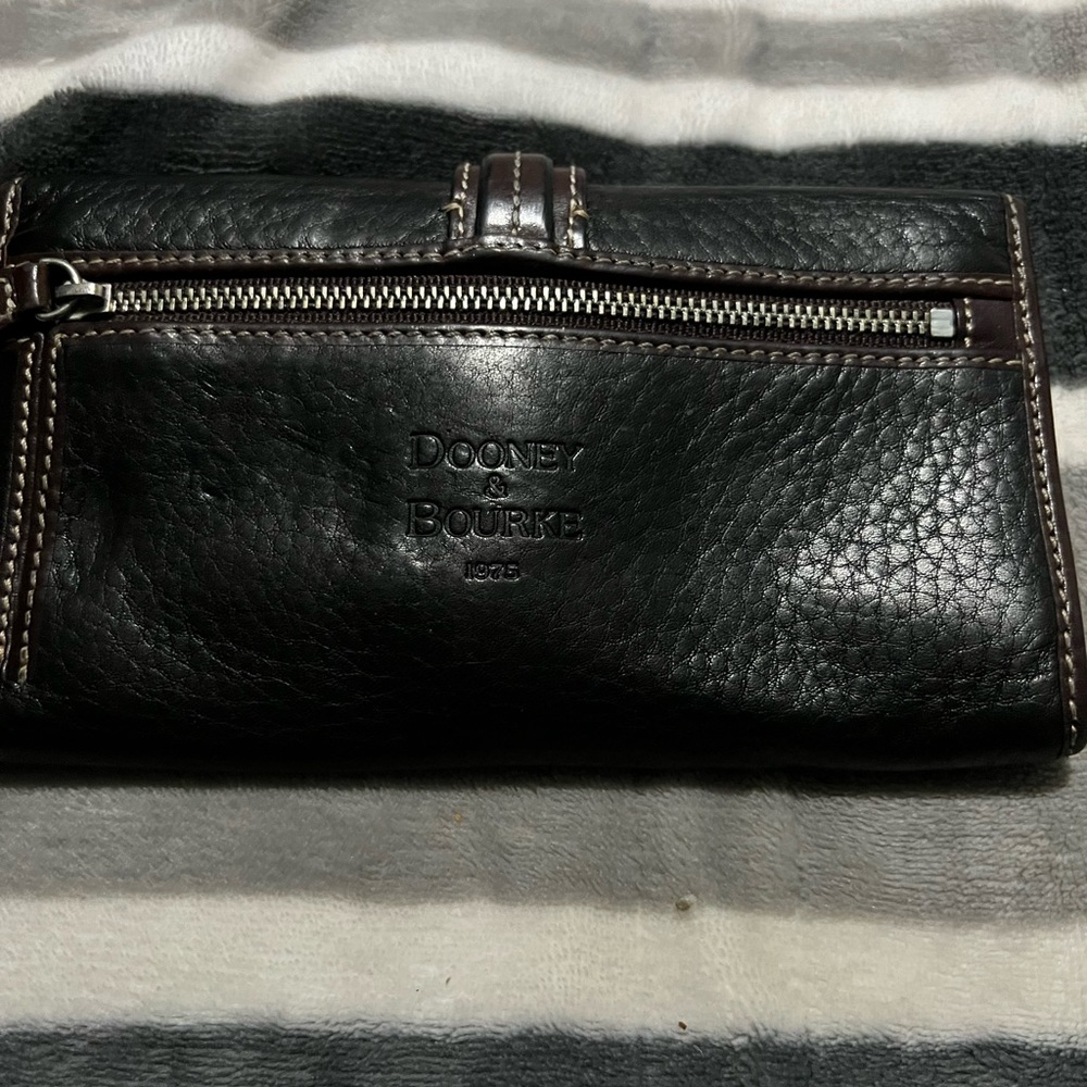 Dooney & Bourke checkbook wallet